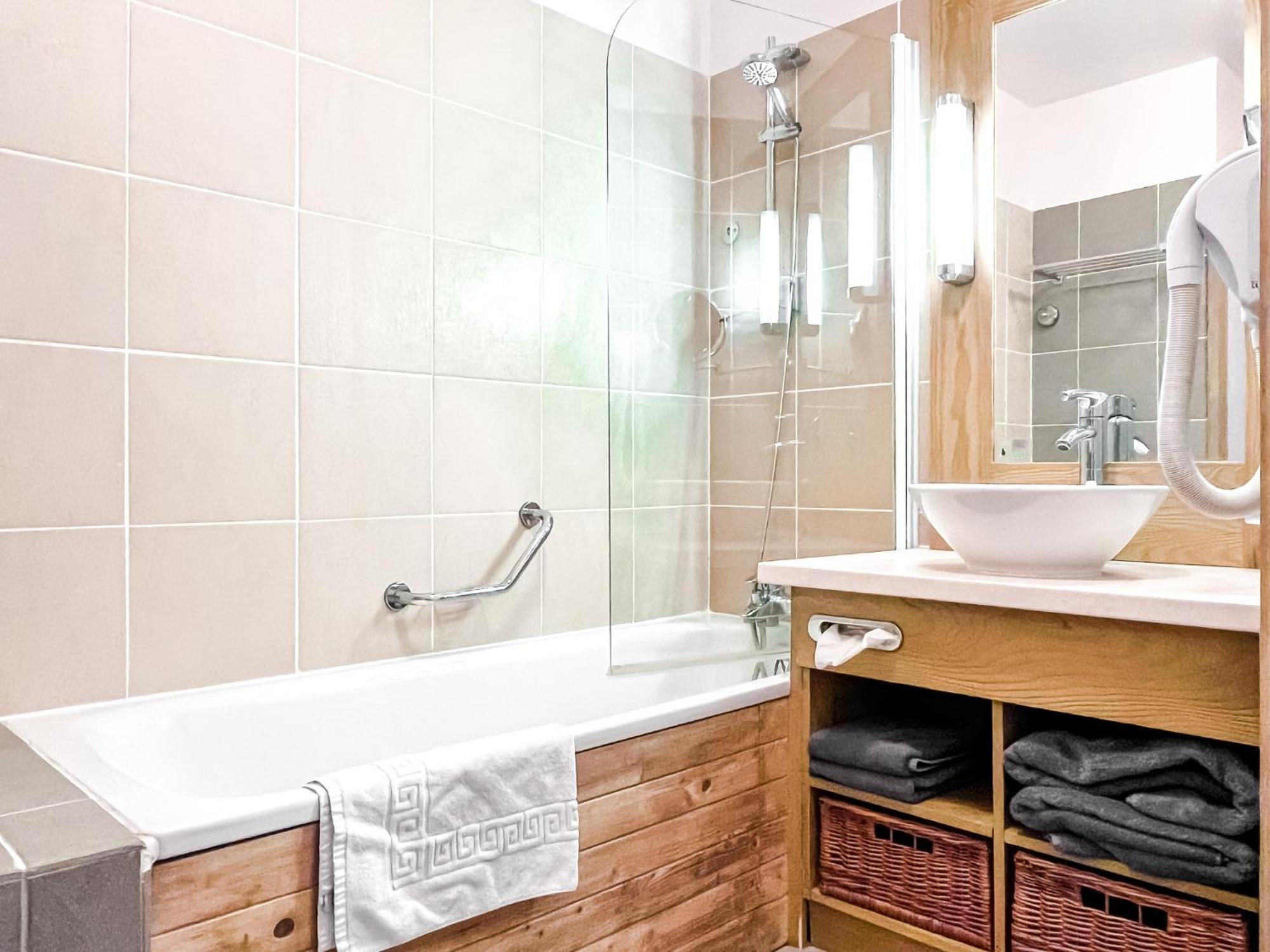 Large One-Bedroom Apartment, Wheelchair Adapted, Les Terrasses D'Eos Flaine Esterno foto